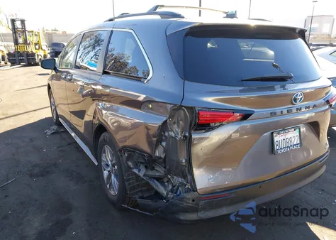 2021 Toyota Sienna Xle z USA, uszkodzony, nr VIN 5TDYRKEC5MS010954